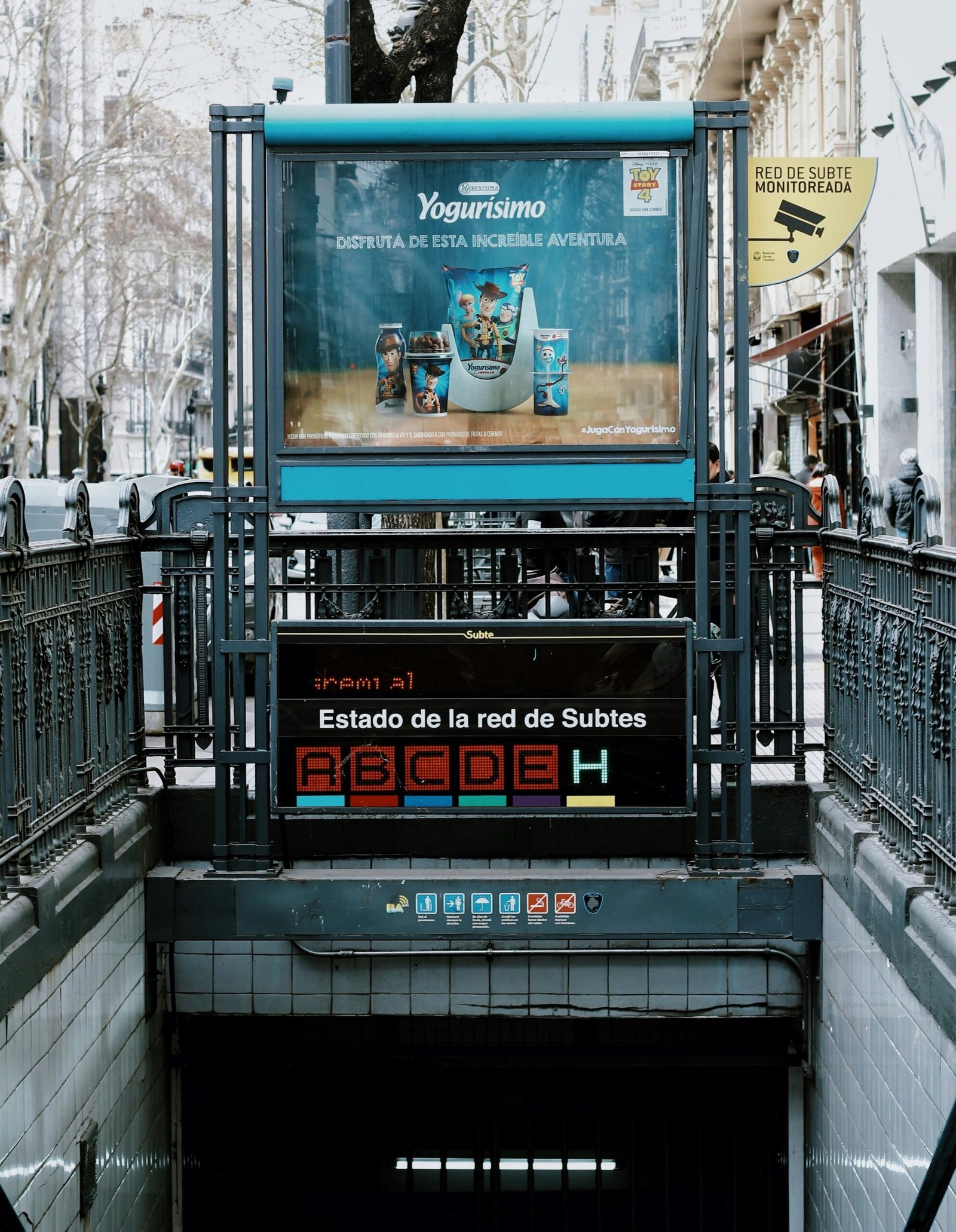 Quảng Cáo Đa Nền Tảng