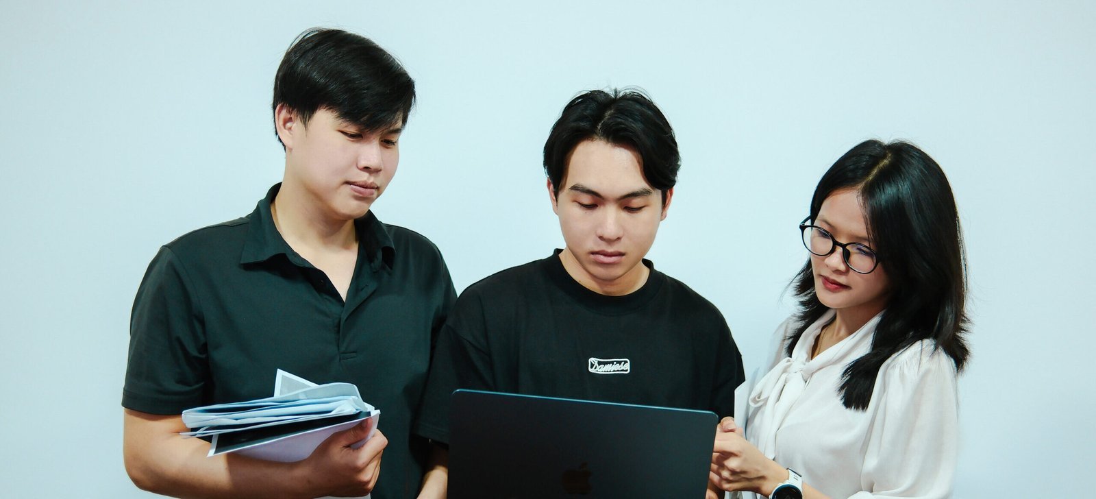 Nhóm Chuyên Gia Marketing Moonpress Media